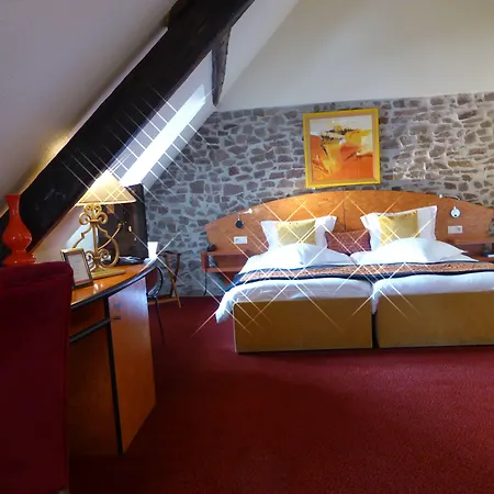 Szálloda L'hostellerie Du Chateau