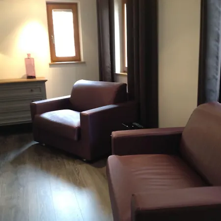 L'hostellerie Du Chateau 3* إِجويشا
