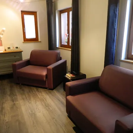 L'hostellerie Du Chateau Hotell 3*