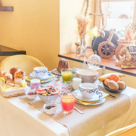 فندق L'hostellerie Du Chateau إِجويشا