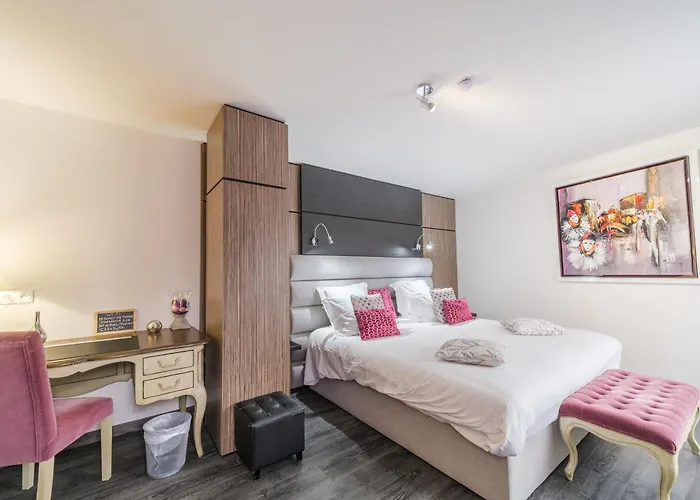 L'hostellerie Du Chateau Hotel 3*