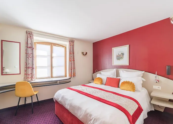 Hotel L'hostellerie Du Chateau 3*