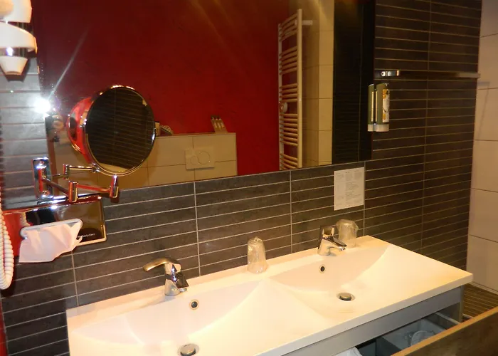 L'hostellerie Du Chateau Hotel 3*